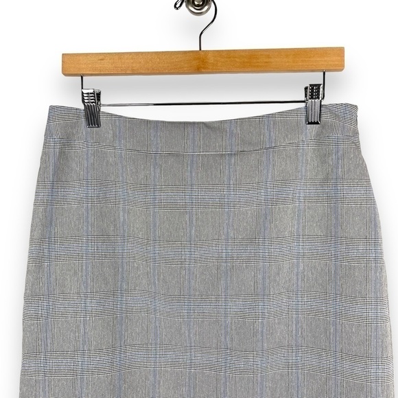 4 for $20 SALE! Tahari by Arthur Levine Plaid Pleat Mini Skirt, Grey Plaid, 8P - Picture 2 of 11